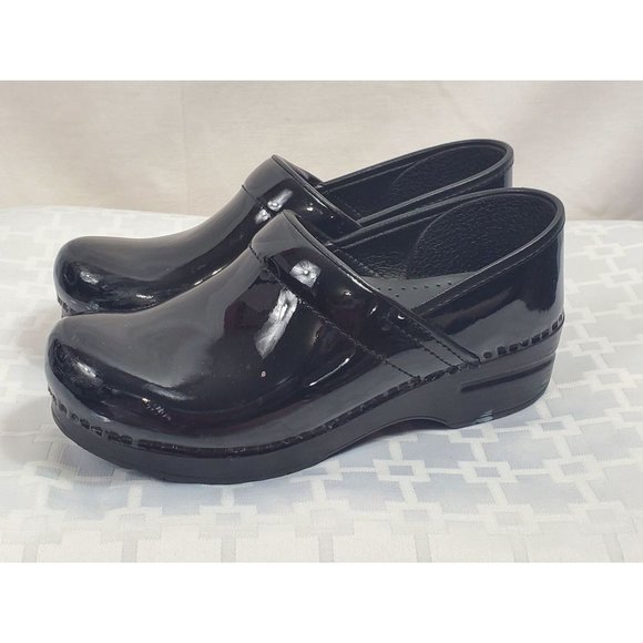 Dansko Shoes - Dansko Black Patent Clogs Size 39 (8) Pre-owned Little Wear